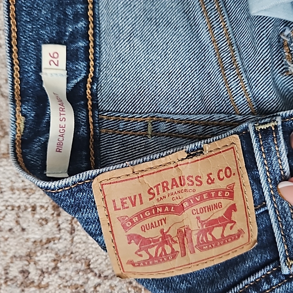 Levi's Women's Mid Blue Straight-Leg Jeans - Picture 5 of 7